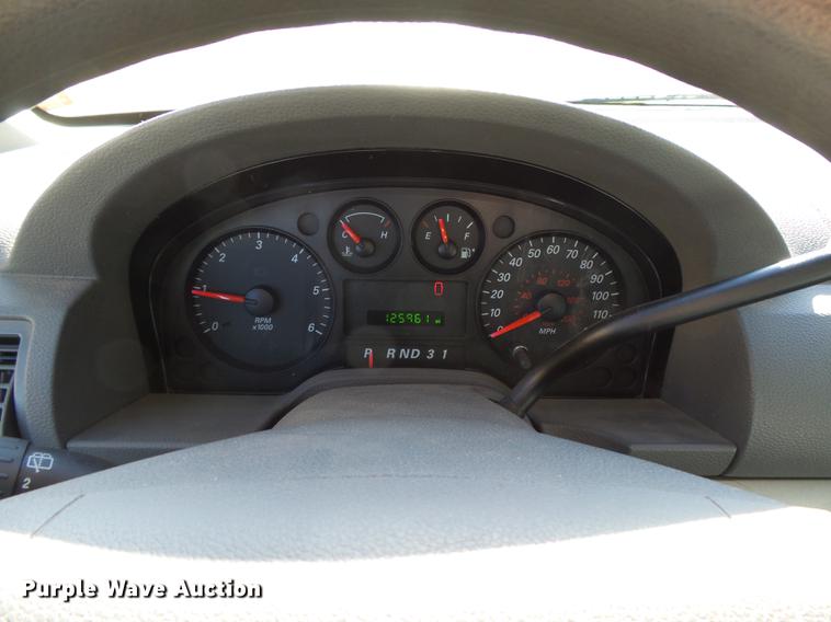 image for item DC3758 2005 Ford Freestar van