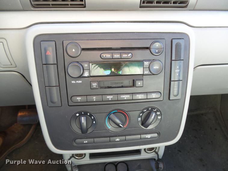 image for item DC3758 2005 Ford Freestar van