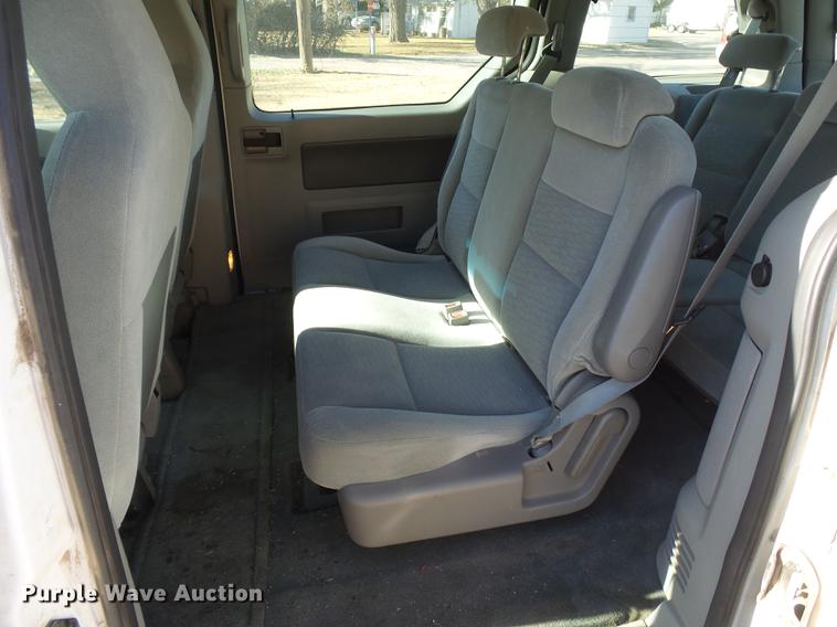image for item DC3758 2005 Ford Freestar van