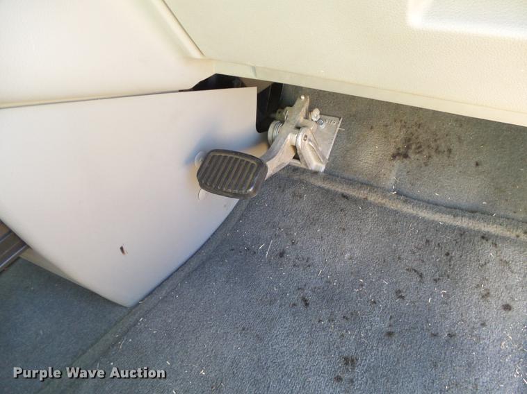 image for item DC3758 2005 Ford Freestar van