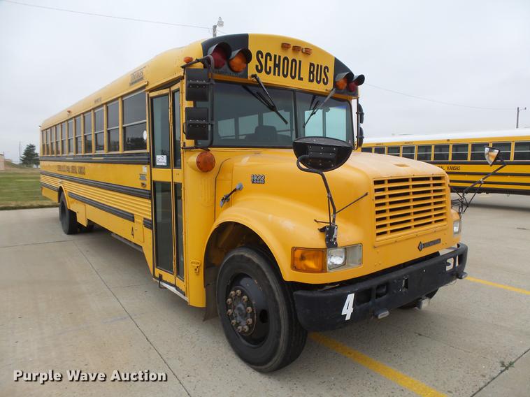 image for item DC3762 1997 International 3800 school bus