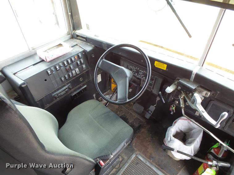 image for item DC3762 1997 International 3800 school bus