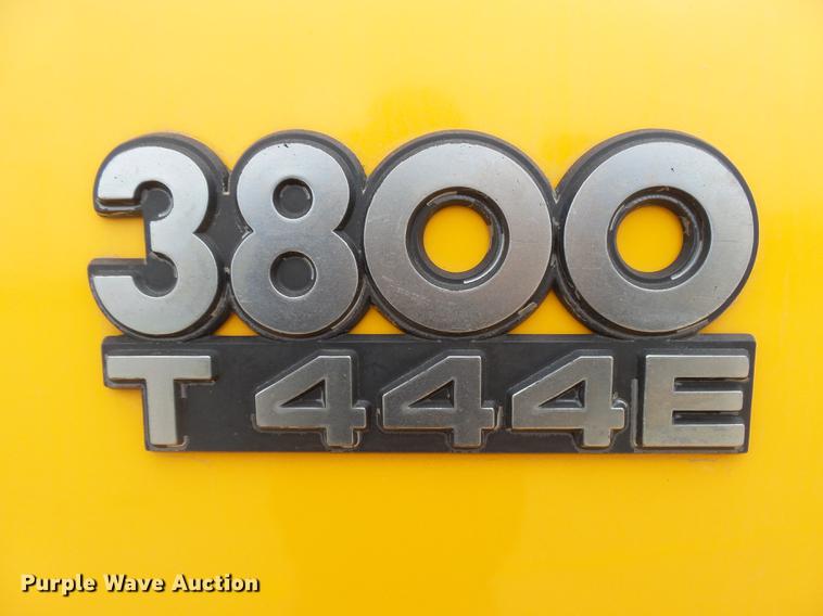 image for item DC3762 1997 International 3800 school bus