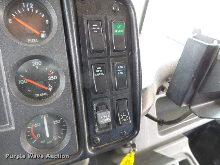 image for item DC3763 2001 Freightliner FS65 Thomas Built school bus