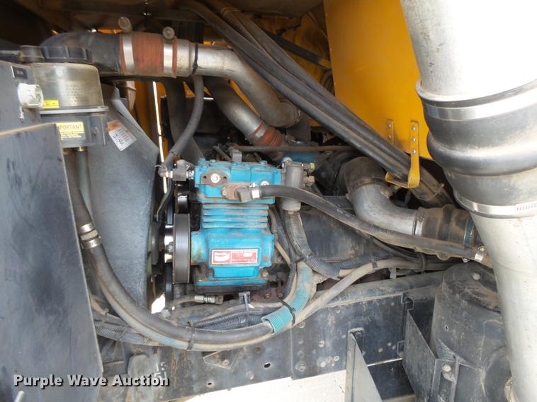 image for item DC3764 1999 International Am Tran school bus