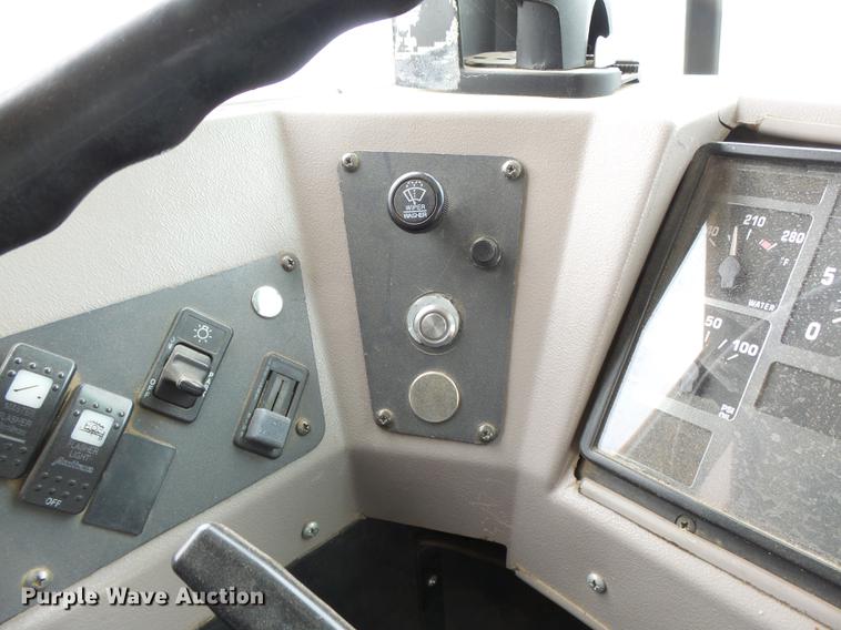 image for item DC3764 1999 International Am Tran school bus