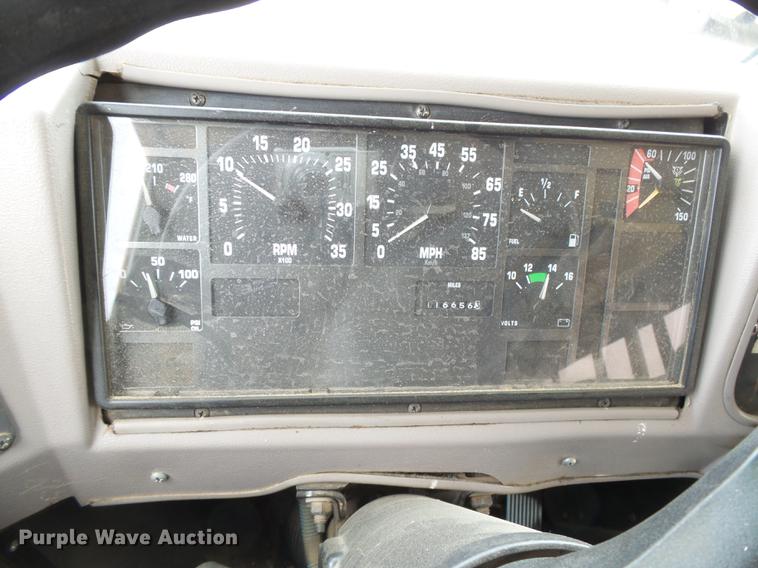 image for item DC3764 1999 International Am Tran school bus