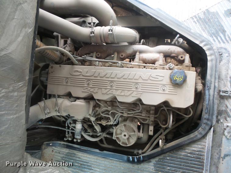 image for item DC3772 2002 Blue Bird TC2000 school bus