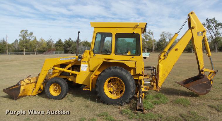 image for item DC3781 1980 John Deere 310A backhoe
