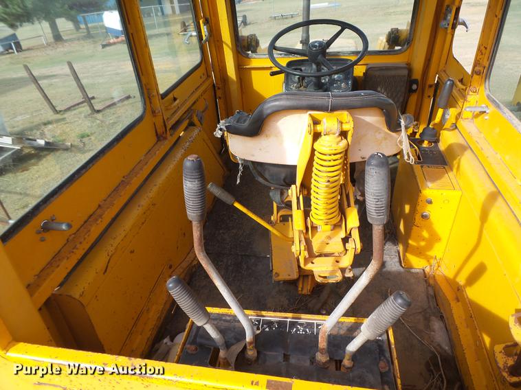 image for item DC3781 1980 John Deere 310A backhoe