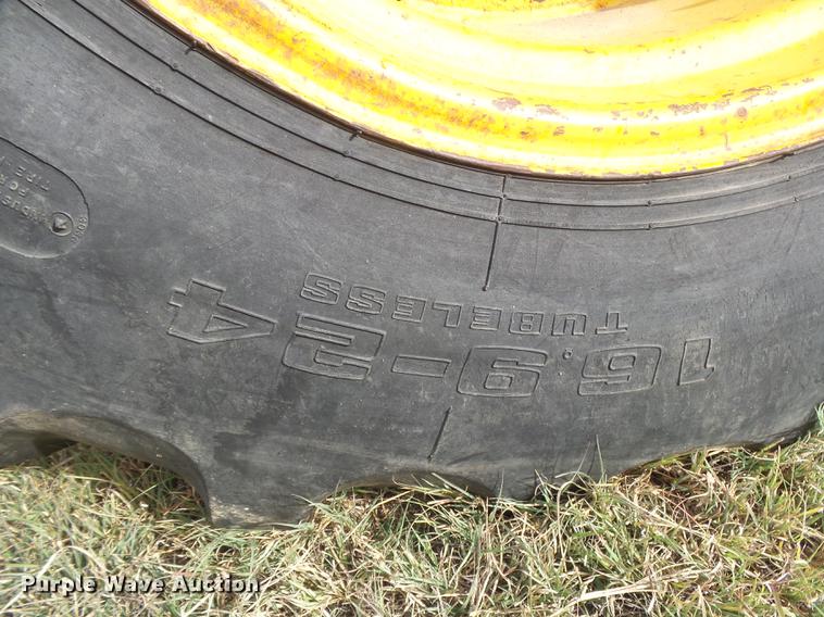 image for item DC3781 1980 John Deere 310A backhoe