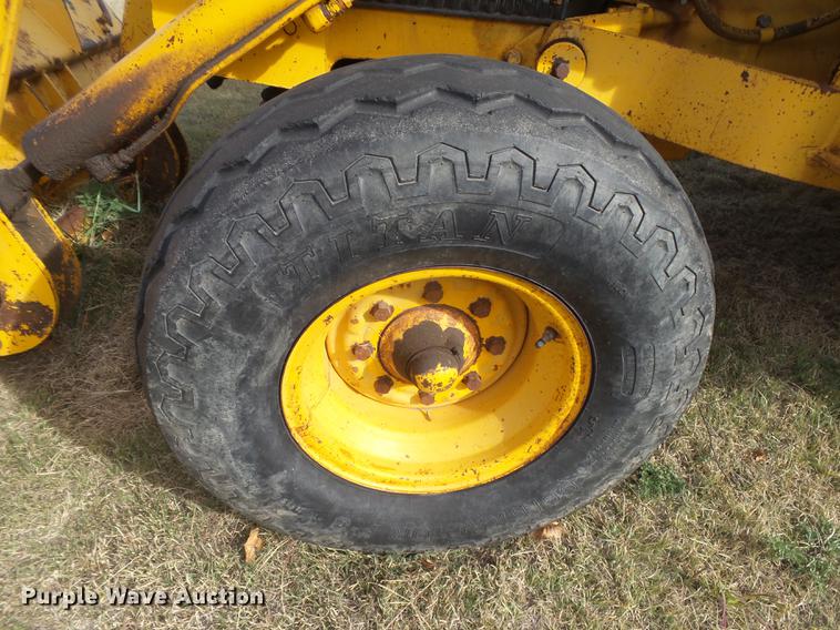 image for item DC3781 1980 John Deere 310A backhoe