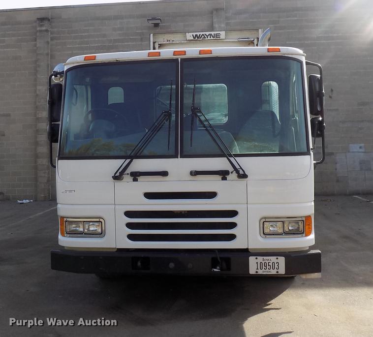 image for item DC4752 2007 American Lafrance Condor refuse truck
