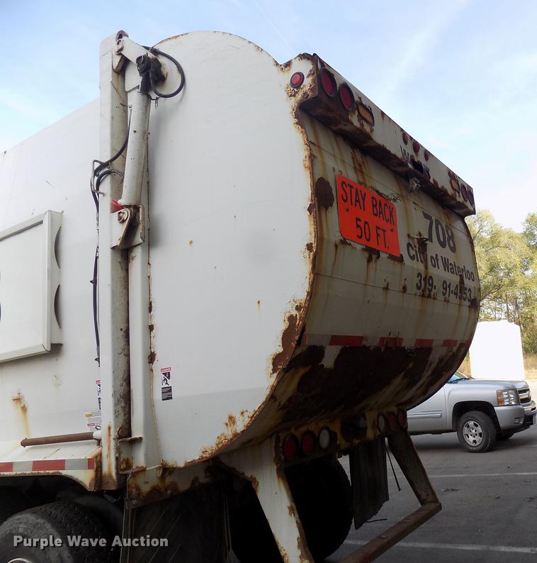 image for item DC4752 2007 American Lafrance Condor refuse truck