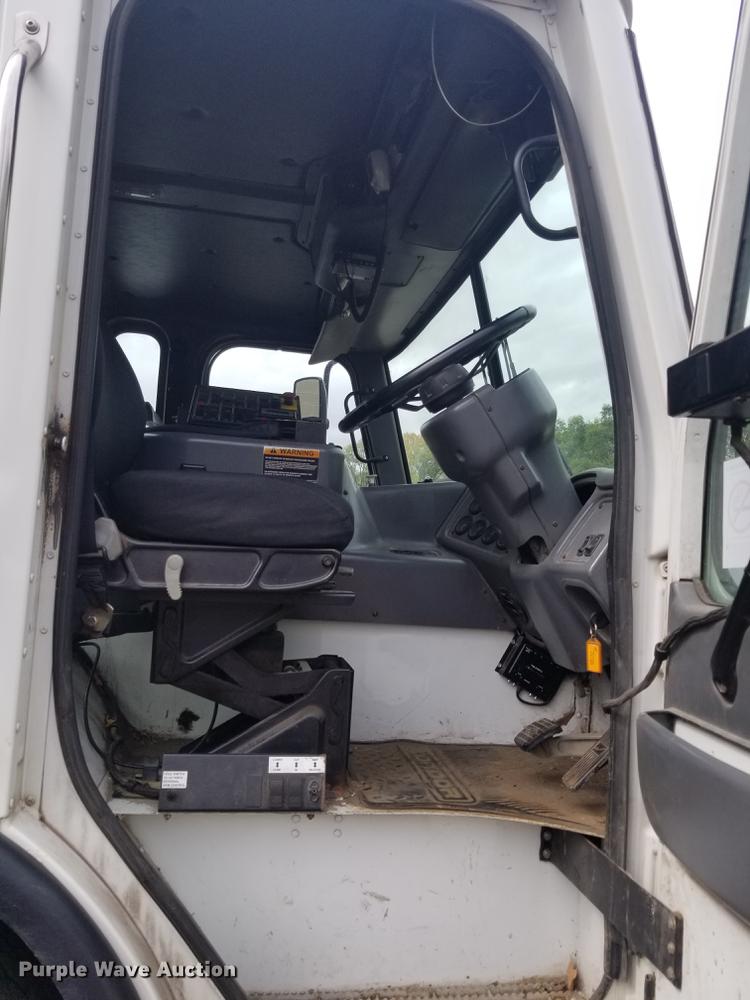 image for item DC4752 2007 American Lafrance Condor refuse truck