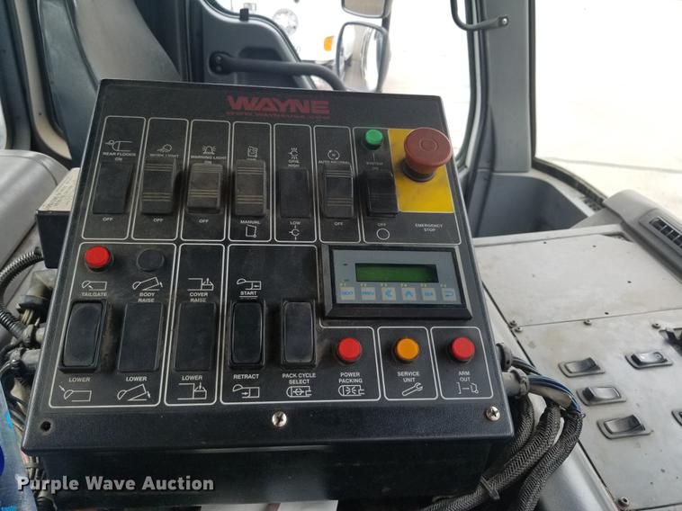 image for item DC4752 2007 American Lafrance Condor refuse truck