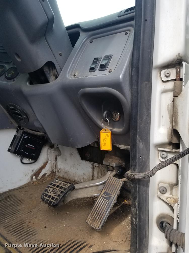 image for item DC4752 2007 American Lafrance Condor refuse truck