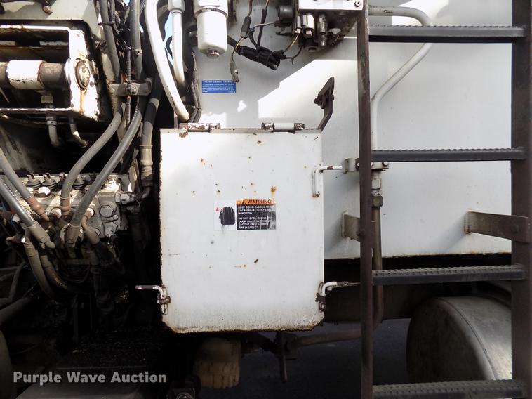 image for item DC4752 2007 American Lafrance Condor refuse truck