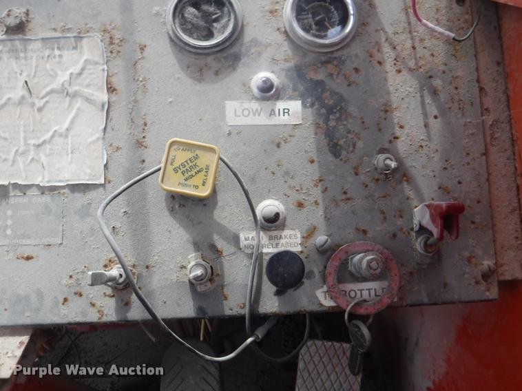 image for item DC5443 1976 Bantam T-350A truck crane