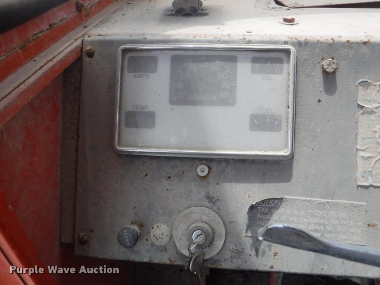 image for item DC5443 1976 Bantam T-350A truck crane