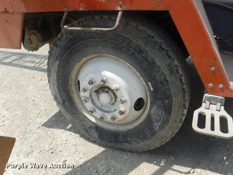 image for item DC5443 1976 Bantam T-350A truck crane