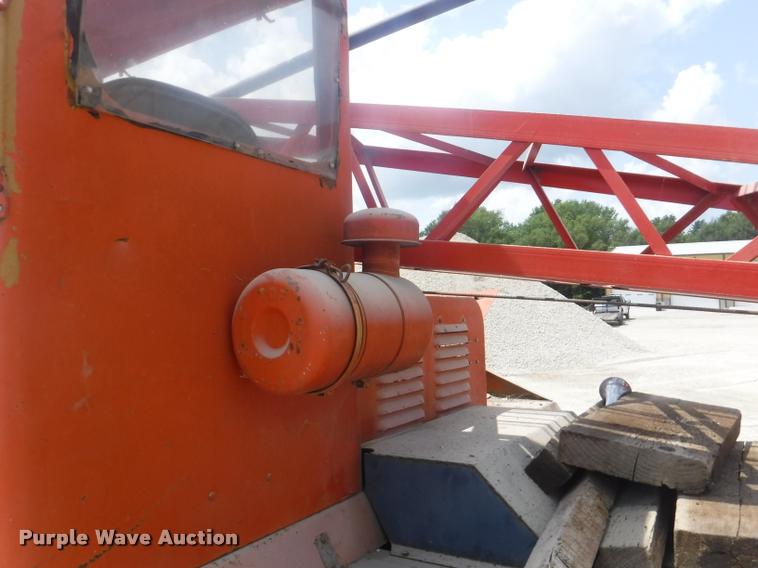 image for item DC5443 1976 Bantam T-350A truck crane