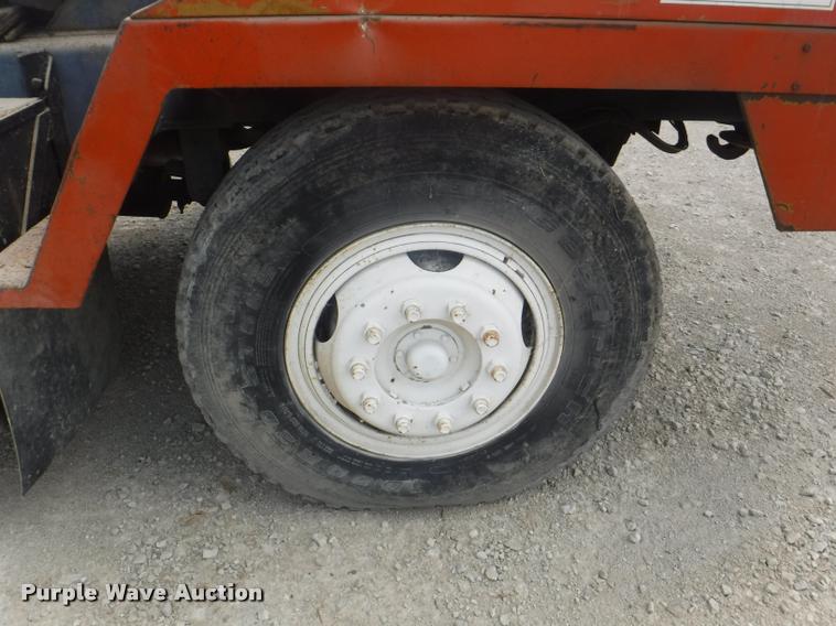 image for item DC5443 1976 Bantam T-350A truck crane