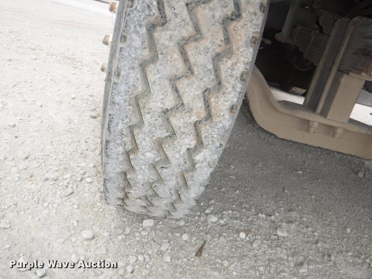 image for item DC5443 1976 Bantam T-350A truck crane