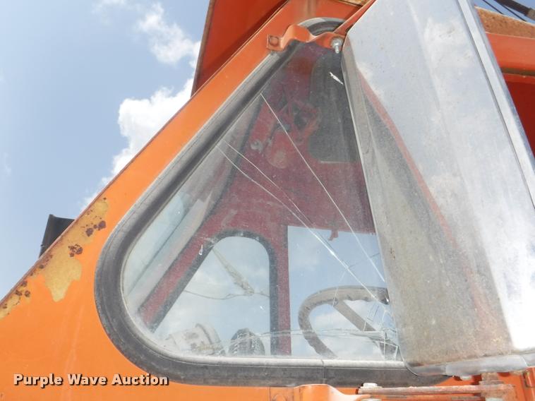 image for item DC5443 1976 Bantam T-350A truck crane