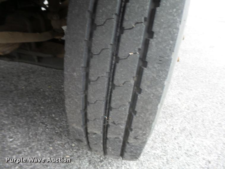 image for item DC6776 2000 International 4900 dump truck