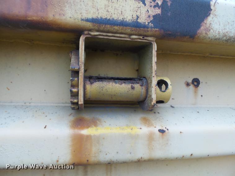 image for item DC6776 2000 International 4900 dump truck