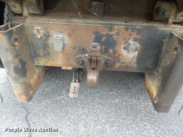 image for item DC6776 2000 International 4900 dump truck