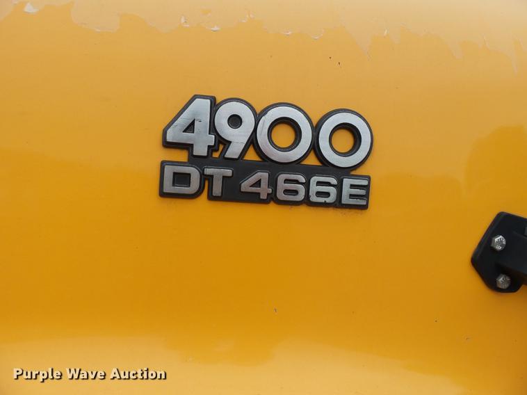 image for item DC6776 2000 International 4900 dump truck