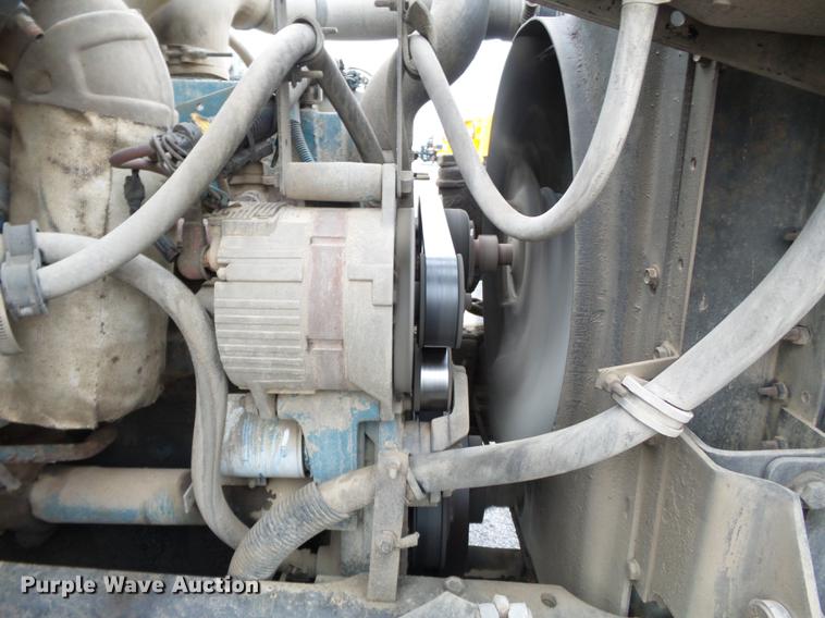 image for item DC6776 2000 International 4900 dump truck