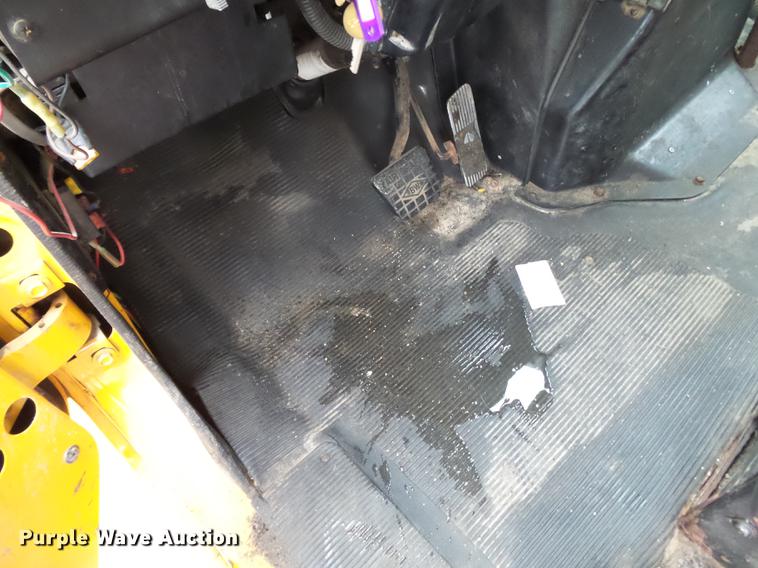 image for item DC6776 2000 International 4900 dump truck