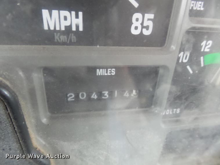 image for item DC6776 2000 International 4900 dump truck