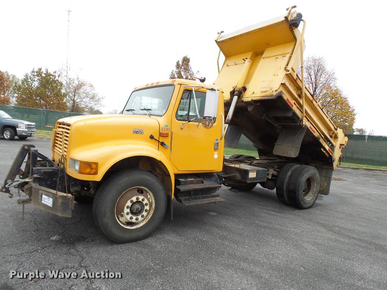 image for item DC6776 2000 International 4900 dump truck
