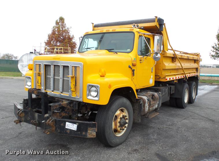 image for item DC6777 2002 International 2554 dump truck