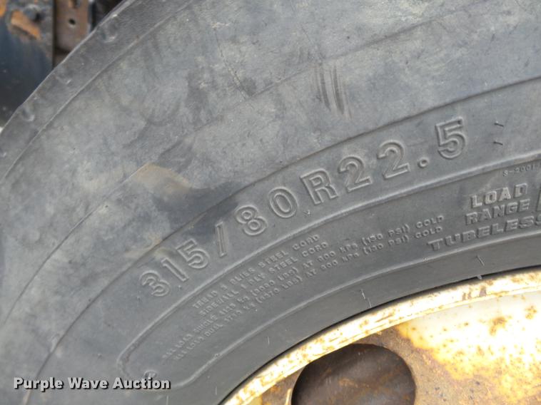 image for item DC6777 2002 International 2554 dump truck