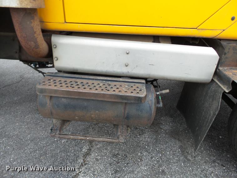 image for item DC6777 2002 International 2554 dump truck