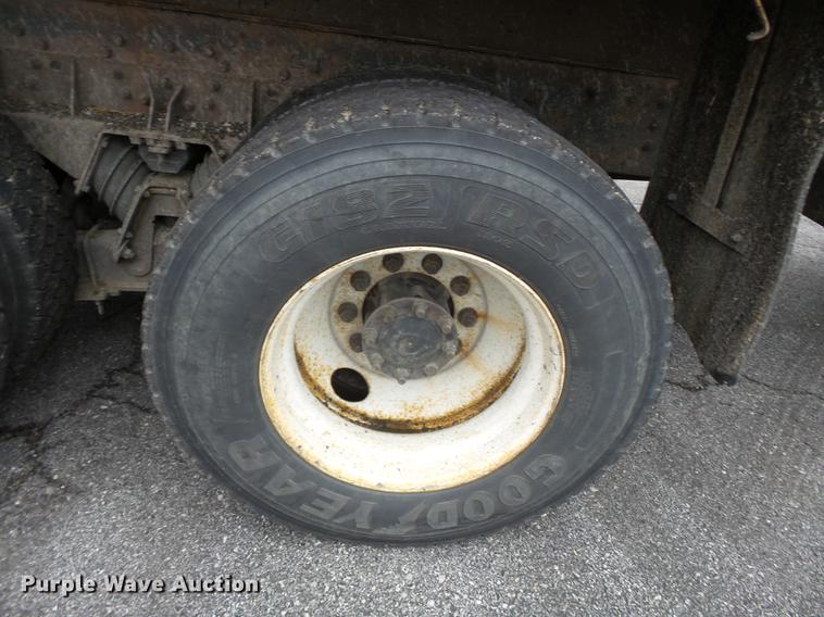 image for item DC6777 2002 International 2554 dump truck