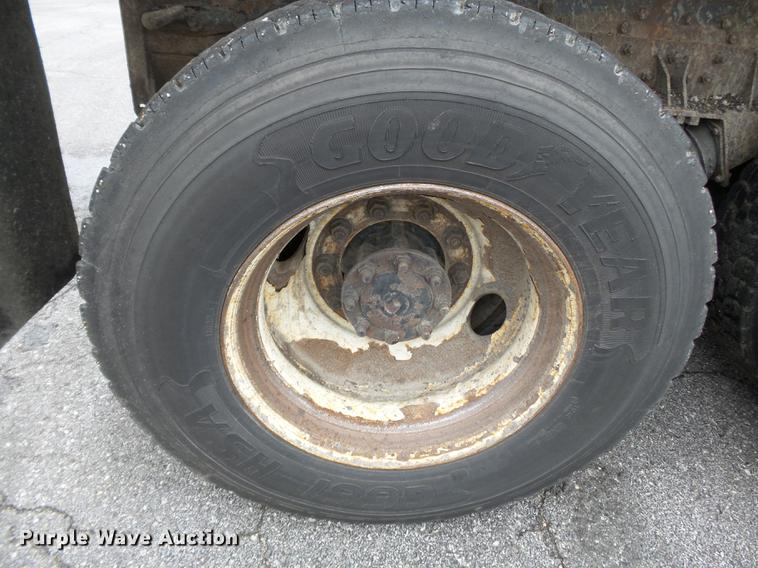 image for item DC6777 2002 International 2554 dump truck