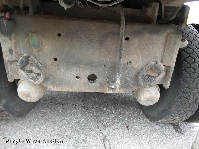 image for item DC6777 2002 International 2554 dump truck