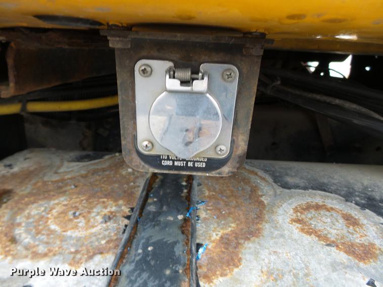 image for item DC6777 2002 International 2554 dump truck