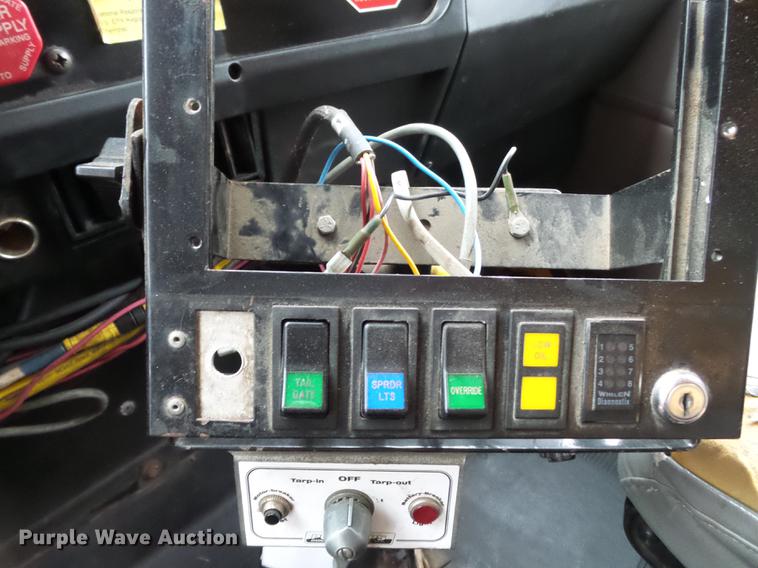 image for item DC6777 2002 International 2554 dump truck