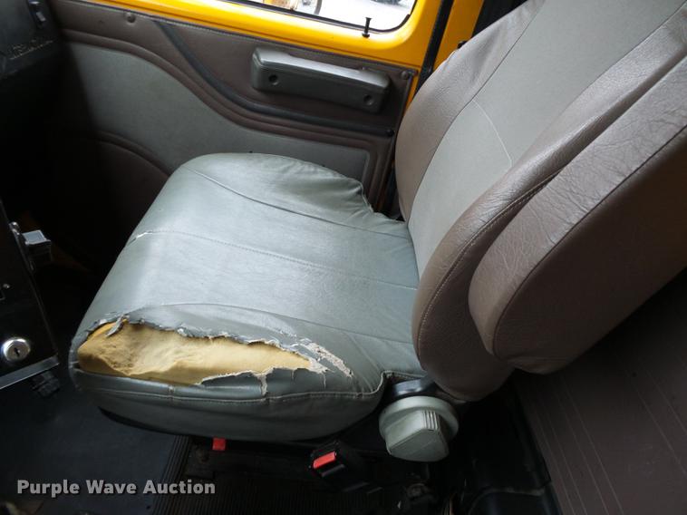 image for item DC6777 2002 International 2554 dump truck