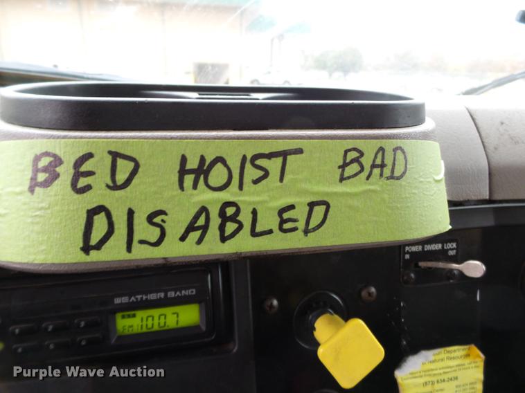 image for item DC6777 2002 International 2554 dump truck