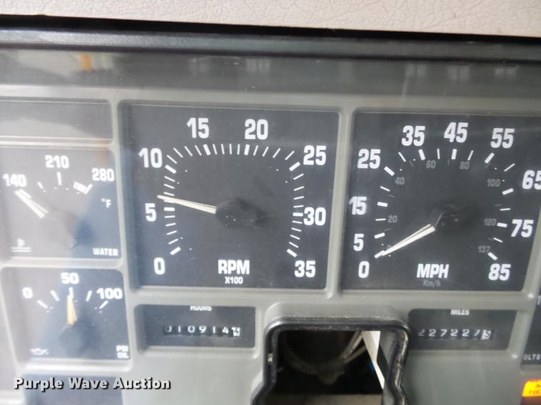 image for item DC6777 2002 International 2554 dump truck