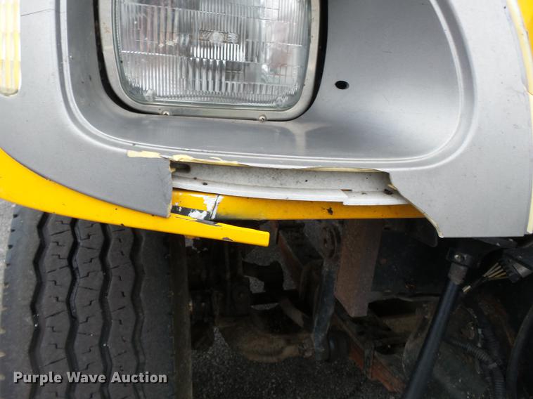 image for item DC6778 2007 International 7400 dump truck