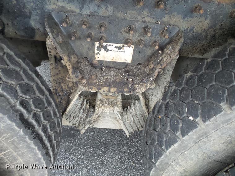 image for item DC6778 2007 International 7400 dump truck